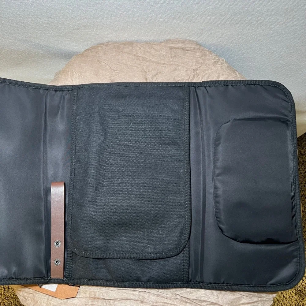 New ARCH Nappy Clutch Canvas Diaper Changing Pad Travel Mat with Vegan Wristlet